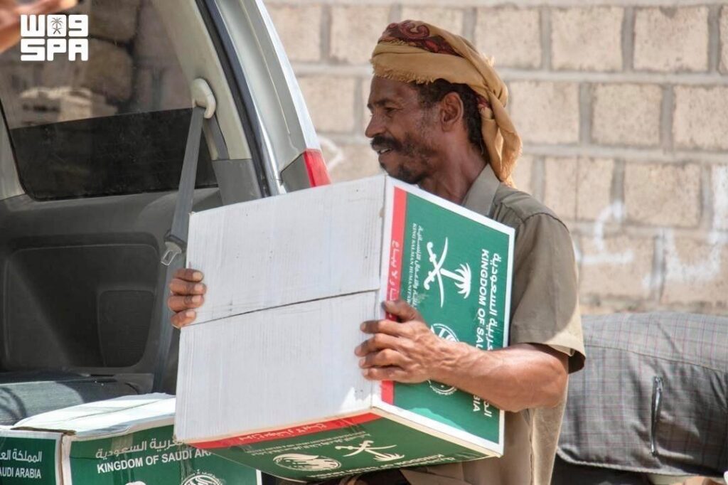 KSrelief Distributes 3,000 Food Baskets in Yemen’s Shabwah Governorate
